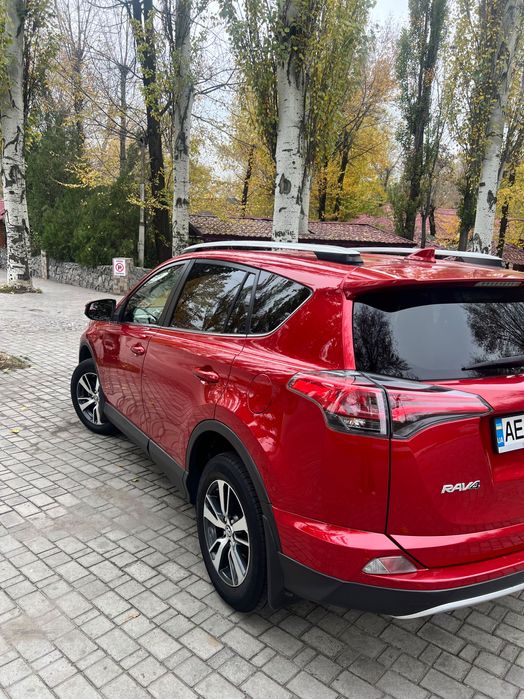 Продам Toyota Rav 4