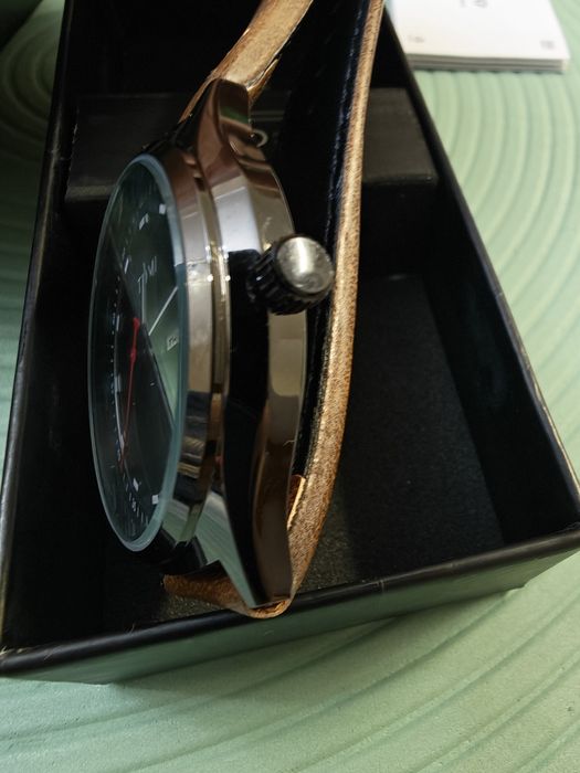 Relógio Tomi  Quartz