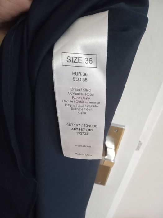 Elegancka sukienka granatowa Orsay