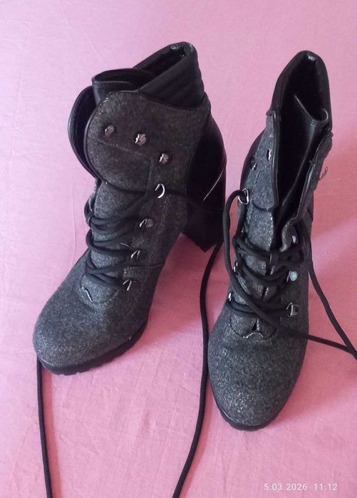 Buty damskie botki DKNY 40