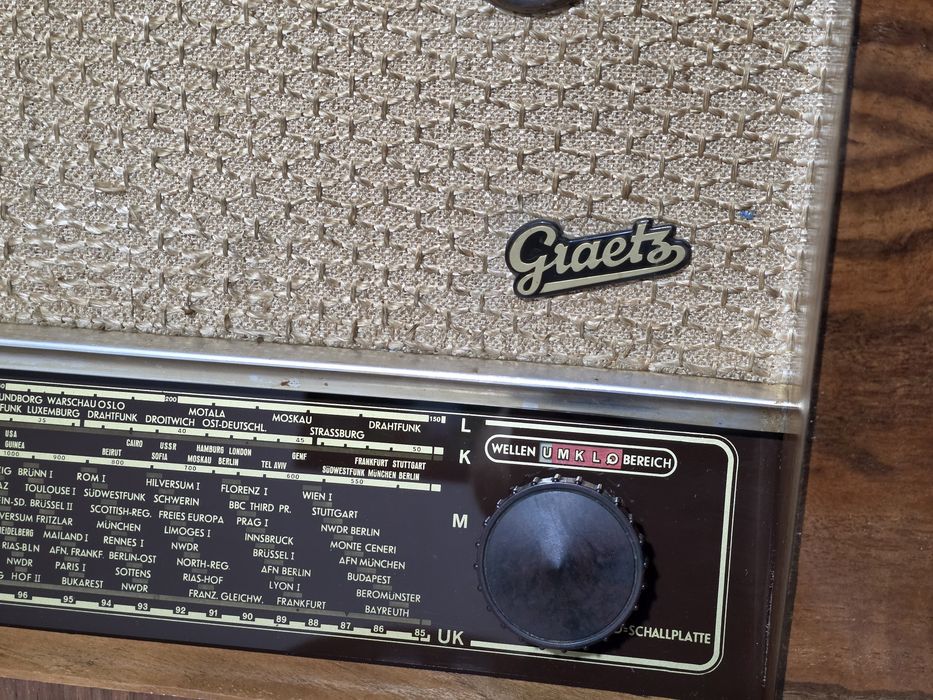 Rádio antigo reparado Graetz