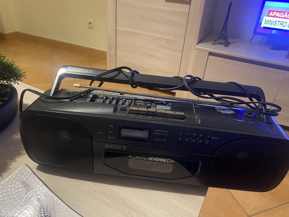 Radio com leitor de cassetes
