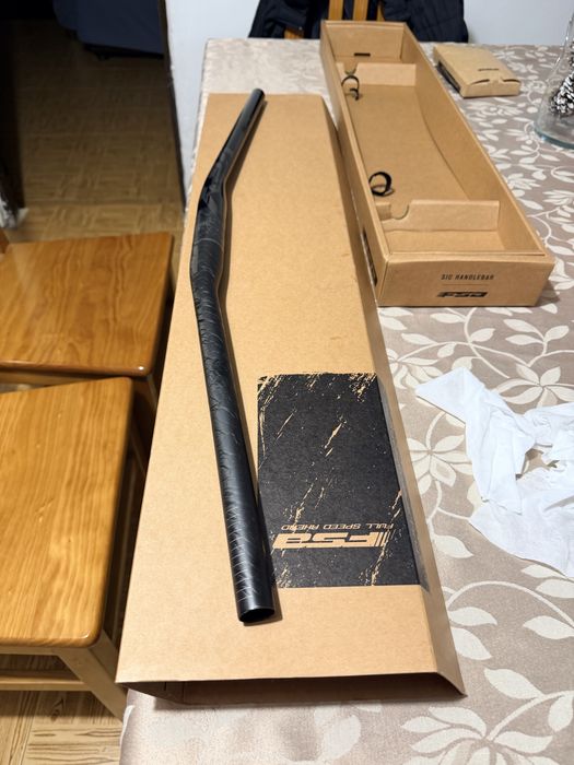 Guiador em carbono FSA KFX