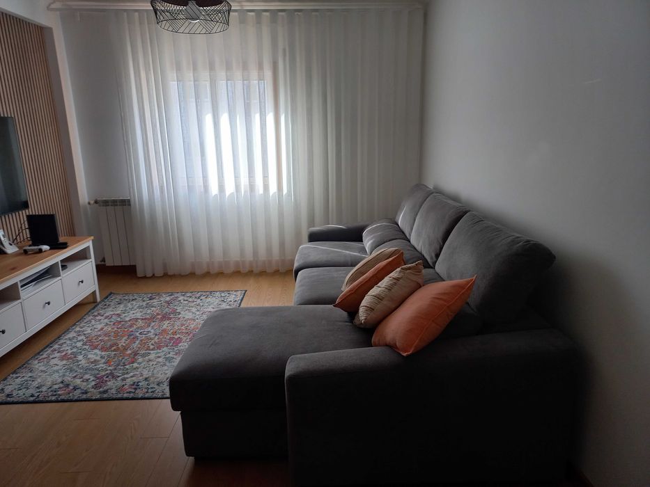 Sofá  3 lugares Gato preto