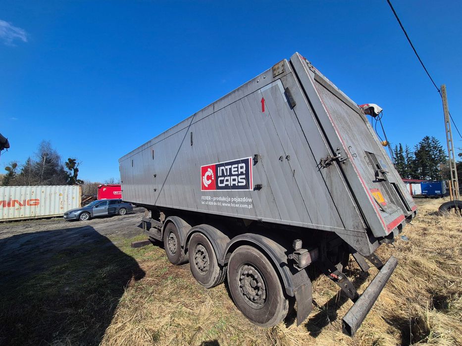 Naczepa wywrotka Intercars 42m3