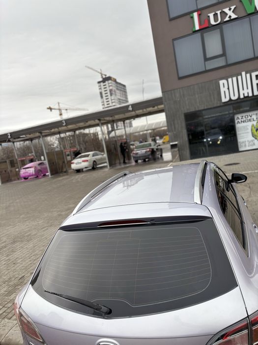 Автомобіль  Мазда 6