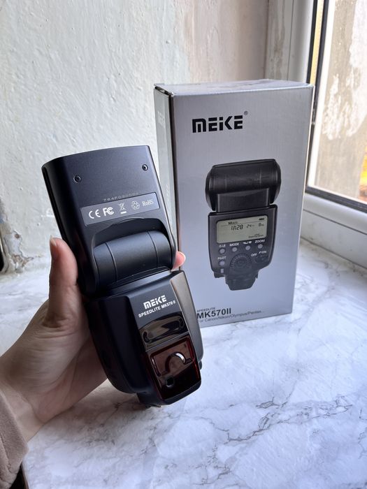 Фотоспалах вспышка Meike Speedlite MK-570 II