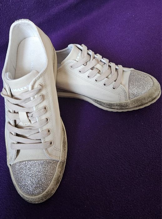 Кросівки WALKMAXX, 38 нові,дуже оригінальні з відділкою