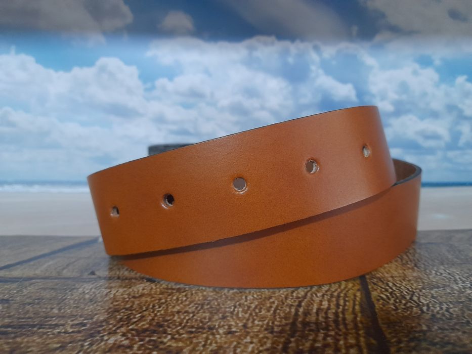 Чоловічий шкіряний ремінь з металевою пряжкою Німеччина