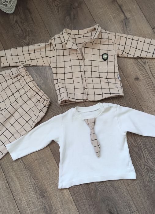 Костюм для хлопчика, дуже класний підходить на 1 -2 рочки.