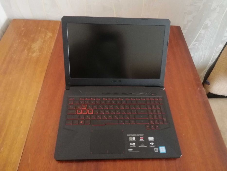 ASUS TUF Gaming FX504GE-DM050