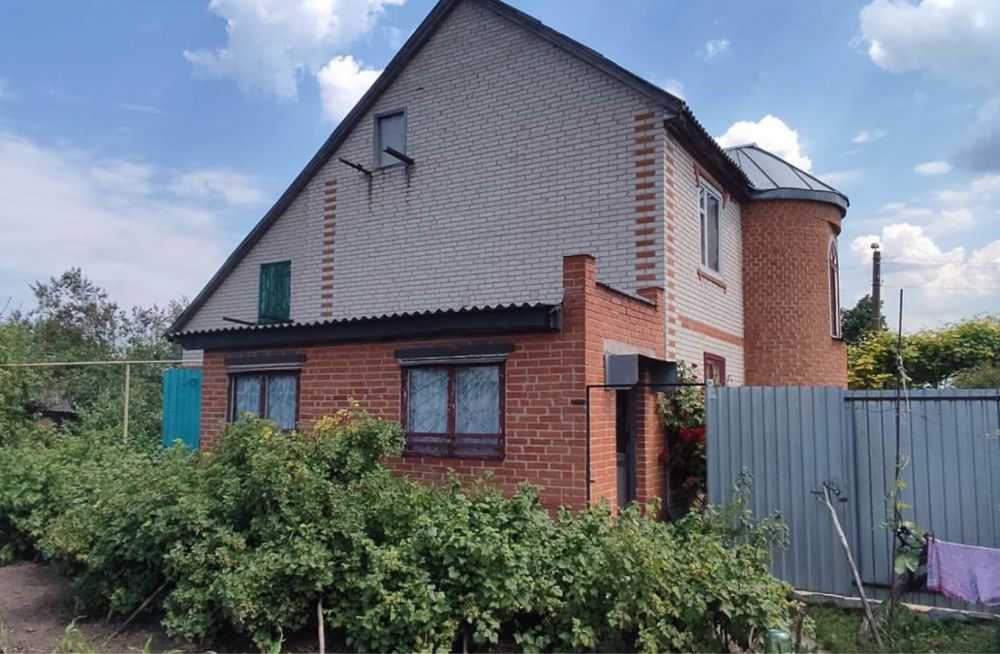 Продаж будинку в Лебединському районі.