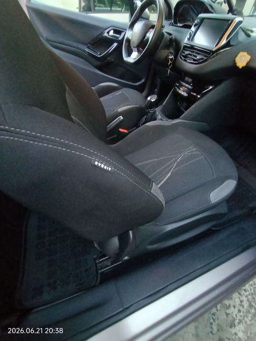 Peugeot 208 2012 rok