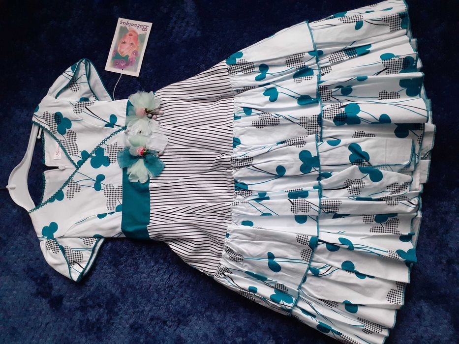 Платье нарядное р.128, 146/152, 164