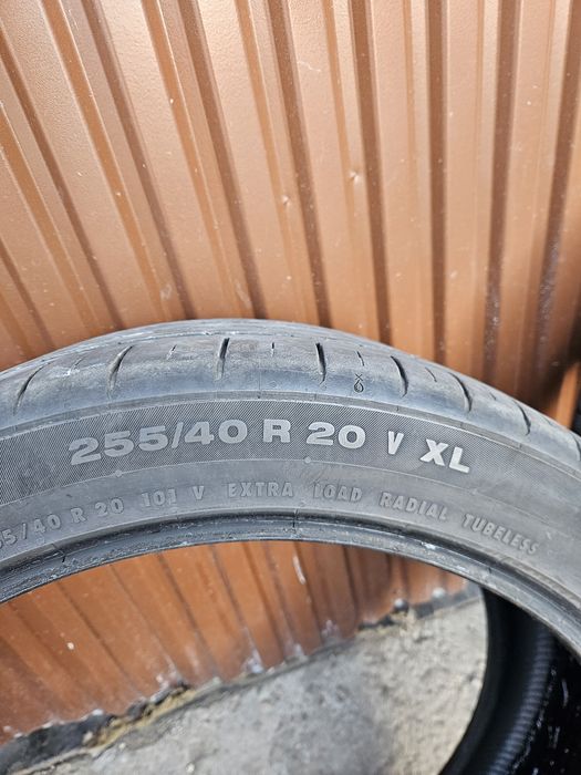 Sprzedam opony letnie 255x40R20