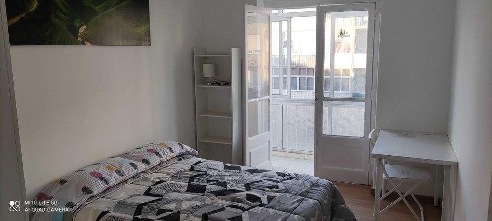 Quartos centro Lisboa. Metro Saldanha. Está disponível.