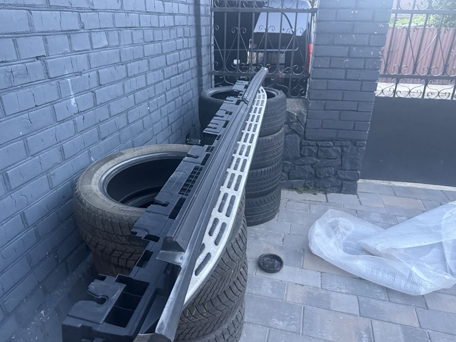 Порог лівий mercedes GLS