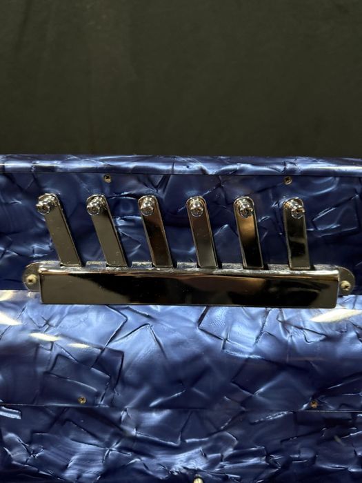 Acordeão de botões Piermaria 4 voz 120 Baixos