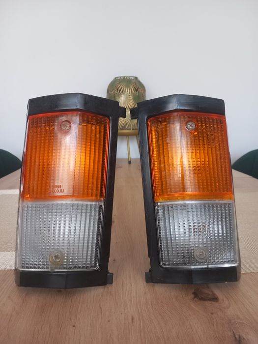 Kierunkowskazy pozycjokierunki fiat 125p  komplet