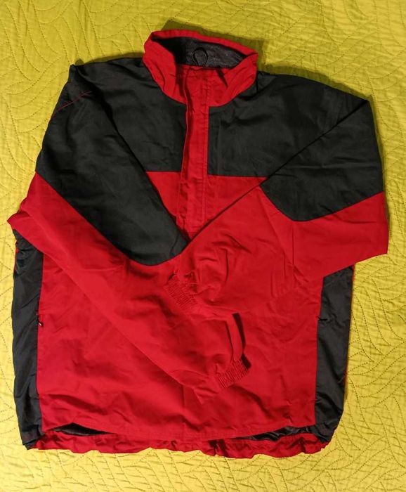 Sportowa kurtka, odpinane rekawy