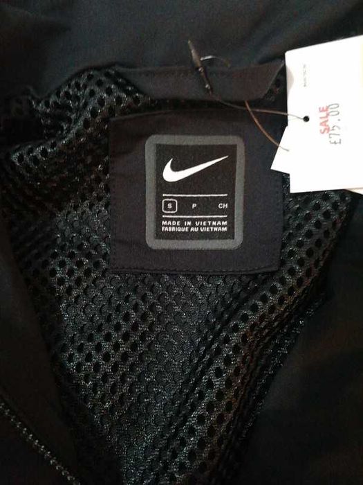 Corta vento nike Unisexo Tamanho S / 38 / 10 (grande)