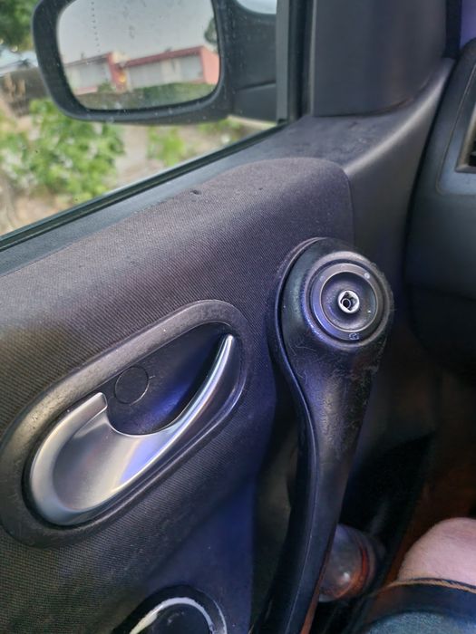 Carro.    barato