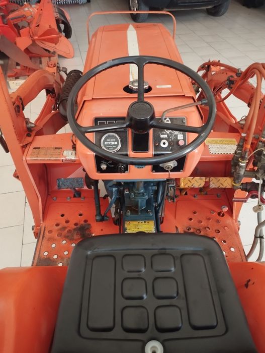 kUBOTA B1400 /// Frontal /// Capinadeira /// Transporte