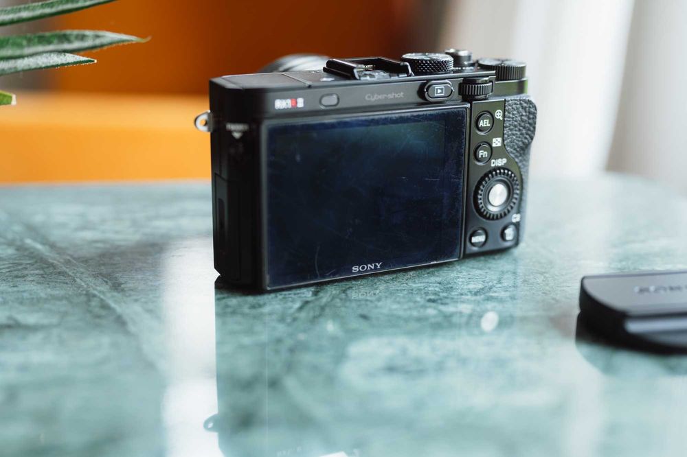 Sony RX1R II - Carl Zeiss Sonnar 35mm f/2.0