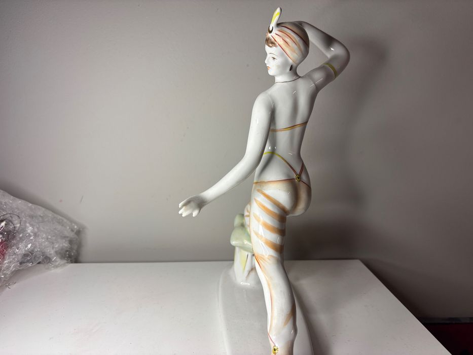 figurka kobieta w stylu art deco retro prl
