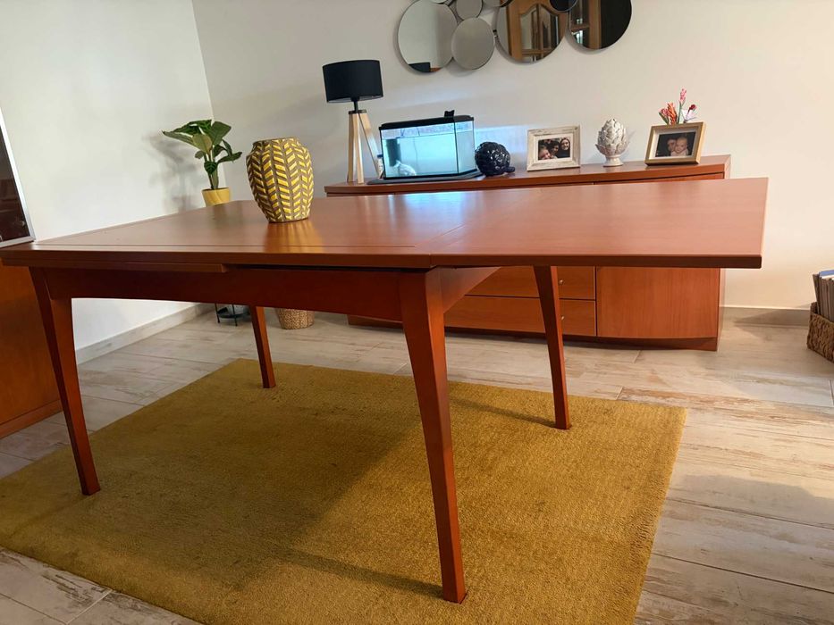 Mesa de jantar extensível