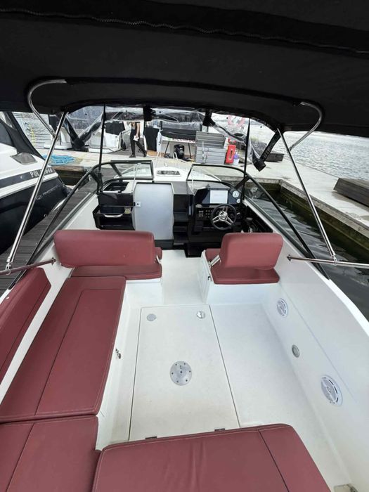 Wynajem Motorówka Atlantic Marine 720 Day Cruiser