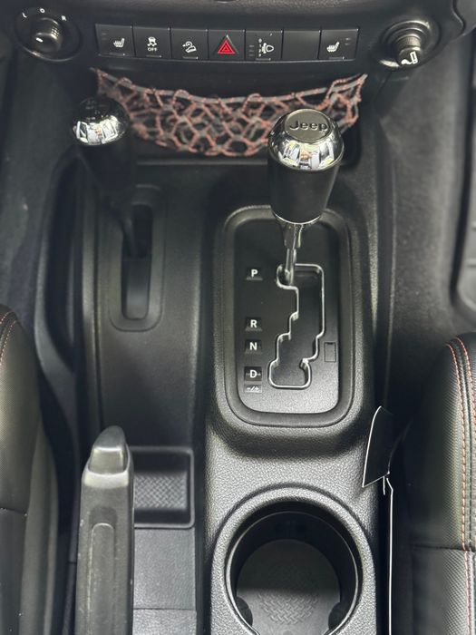 Jeep Wrangler 2.8 CRD ATX Sahara Adventure Edition