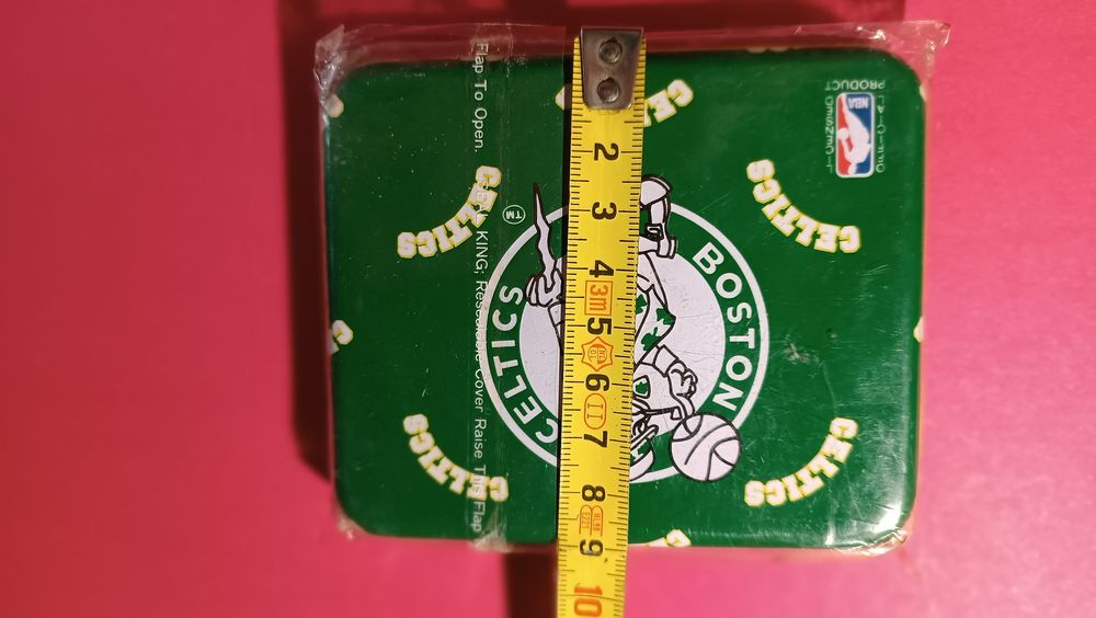 Antiga caixa dos Boston Celtics original NBA pra cigarro ou cigarrilha