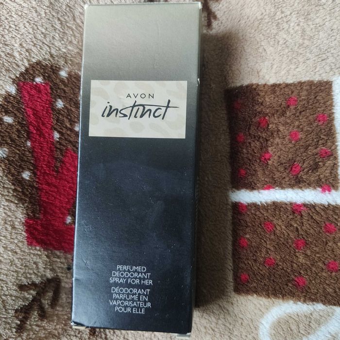 Avon instinct perfumowany spray dla kobiet