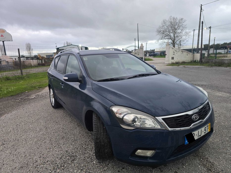 Kia Ceed 1.6 CRDi em bom estado