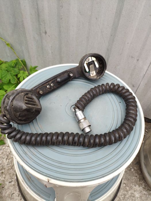 Stara słuchawka telefoniczna  zabytkowa