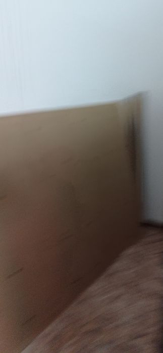Quarto vintage com colchão