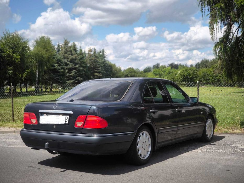 Mercedes-Benz E420 W210 Avantgarde 4.2 V8+LPG – 279 KM | 1996 Najlepsza cena w Europie