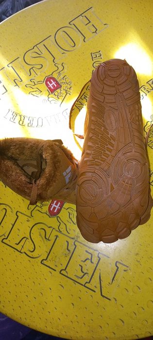 Buty lekkie zimowe śniegowce.