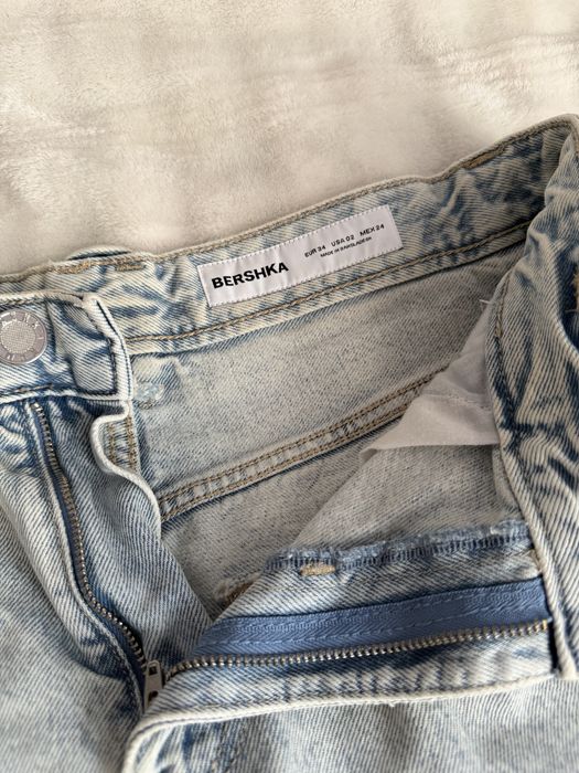 Джинсові шорти bershka xs-s
