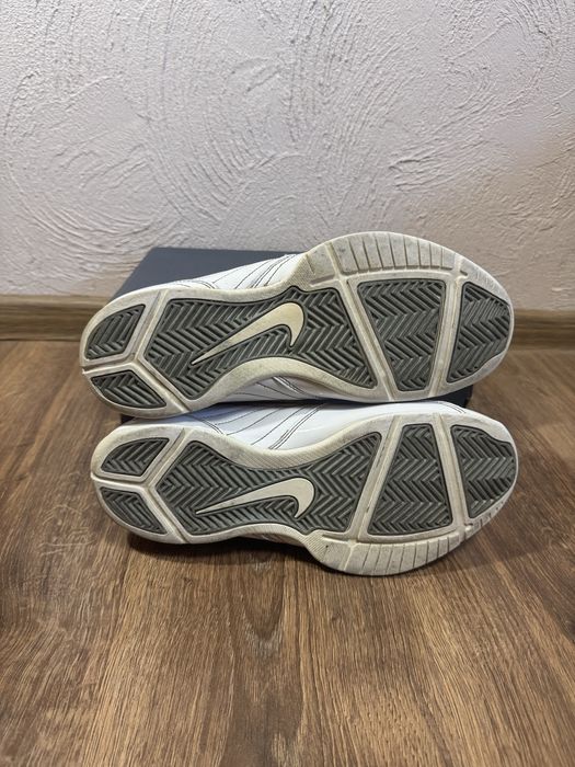 Кросівки Nike Air Baseline