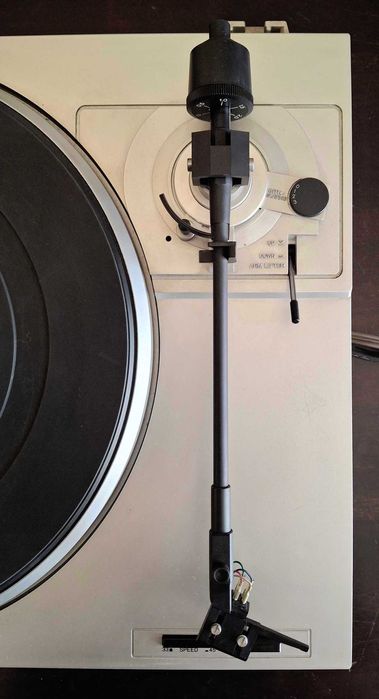Gira discos Sanyo Vintage agulha nova excelente tudo manutenção feita