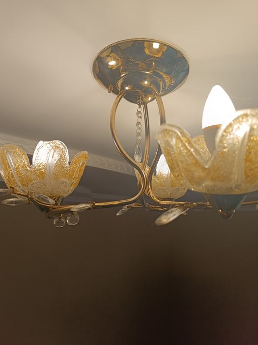 Продається світильник