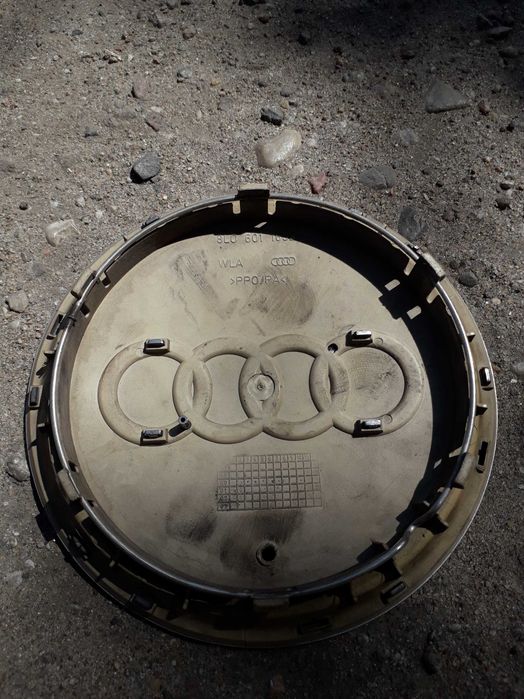 dekielki  4 sztuki orginalne do audika