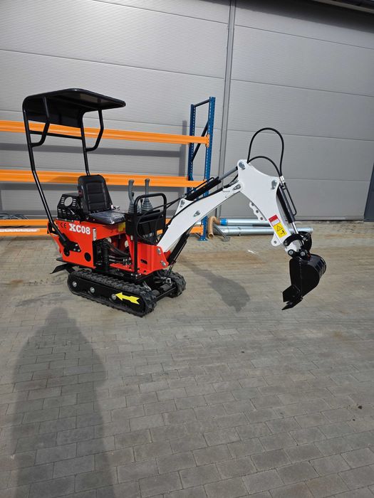 Minikoparka XC08 - 800 kg wagi- Szerokość 76 cm - W zestawie 2 łyżki - gwarancja + serwis