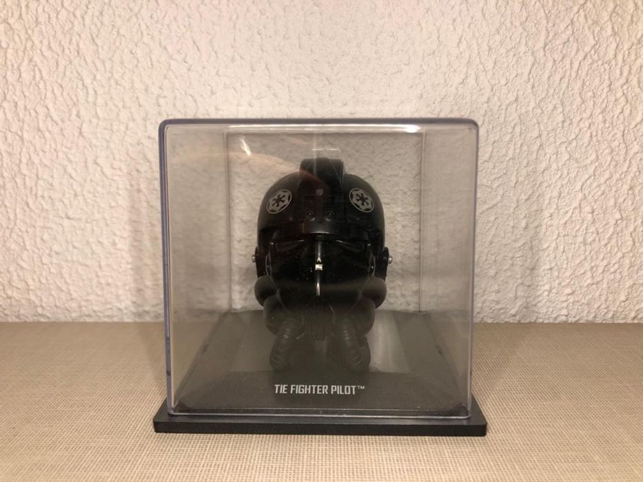 Miniaturas capacetes starwars, 20€ cada um negociáveis