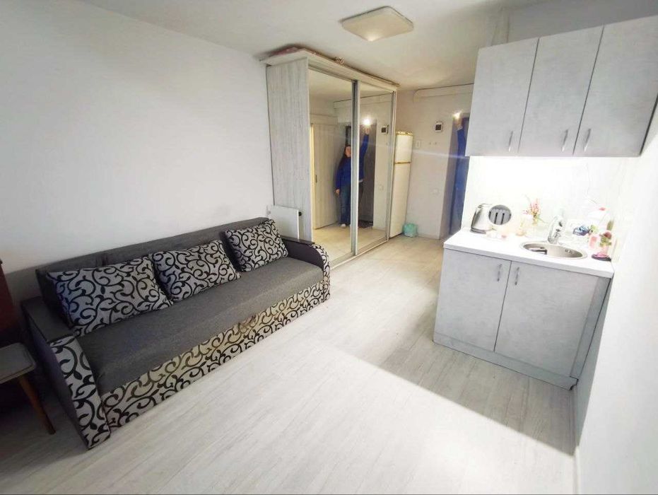 Продам окрему кімнату в гуртожитку з меблями