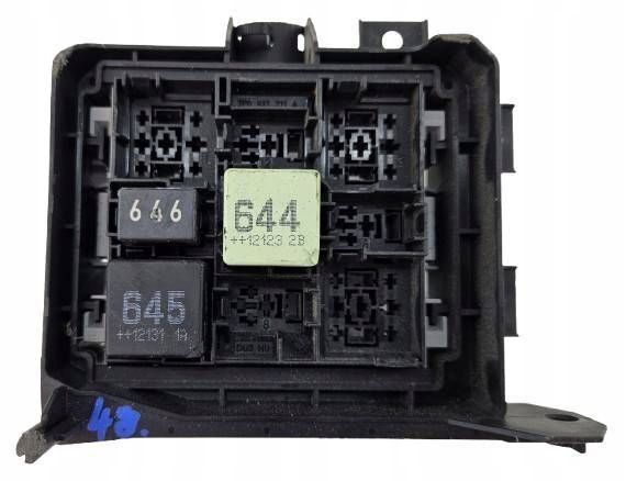 volkswagen touareg ii 7p0 skrzynka bezpieczników