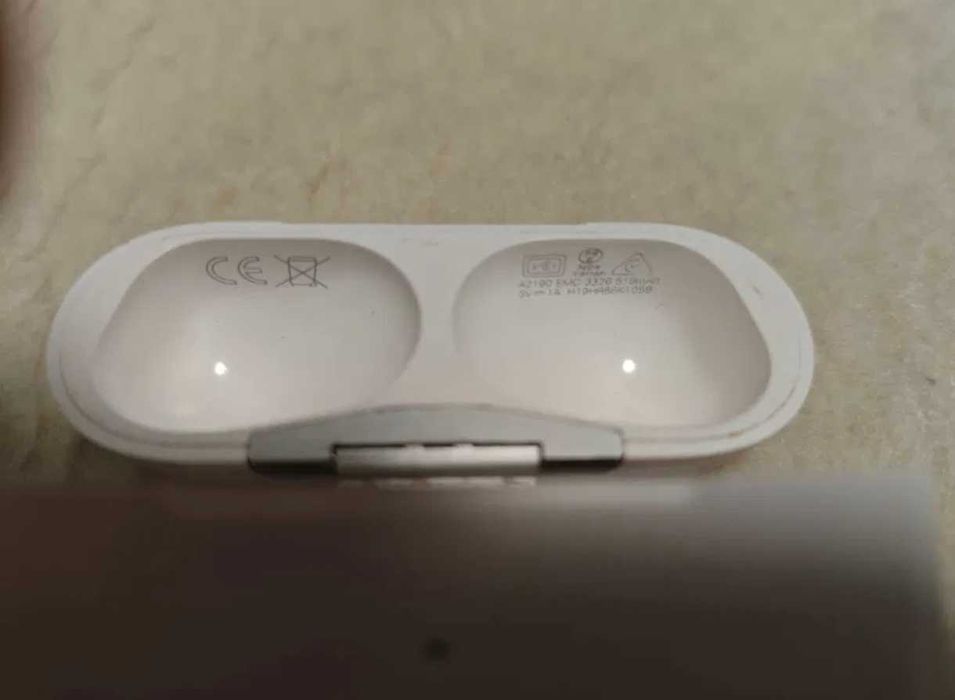 Apple airpods pro A2190 оригінал кейс зарядний робочий