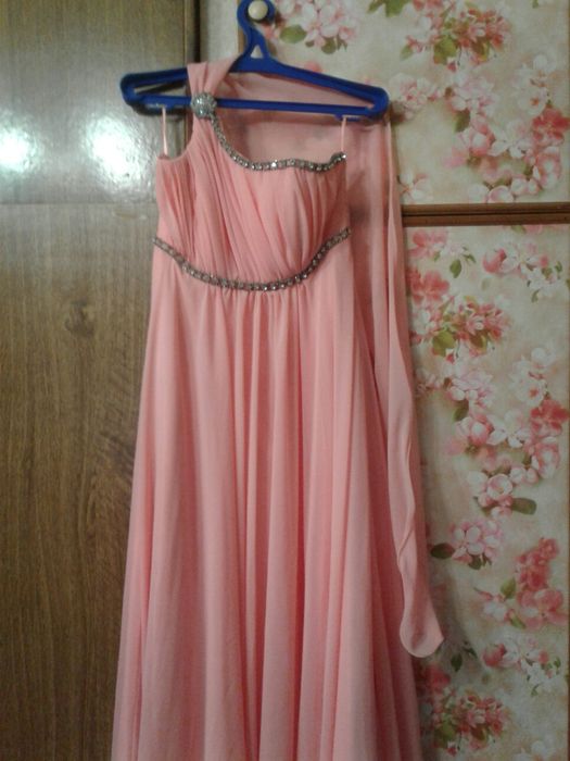 Продам выпускное,свадебное платье р.42-46+ туфли в подарок